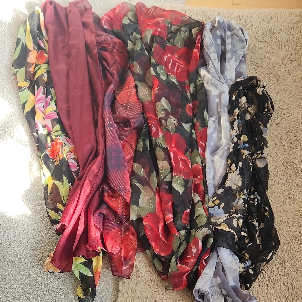 Rectangular Floral Scarf Lot